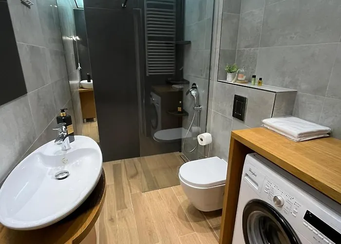 Bianco Reduta Park Free Parking