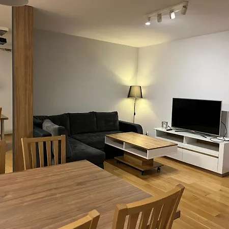 Bianco Reduta Park Free Parking