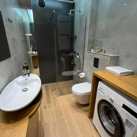 Bianco Reduta Park Free Parking