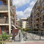 Bianco Reduta Park Free Parking *